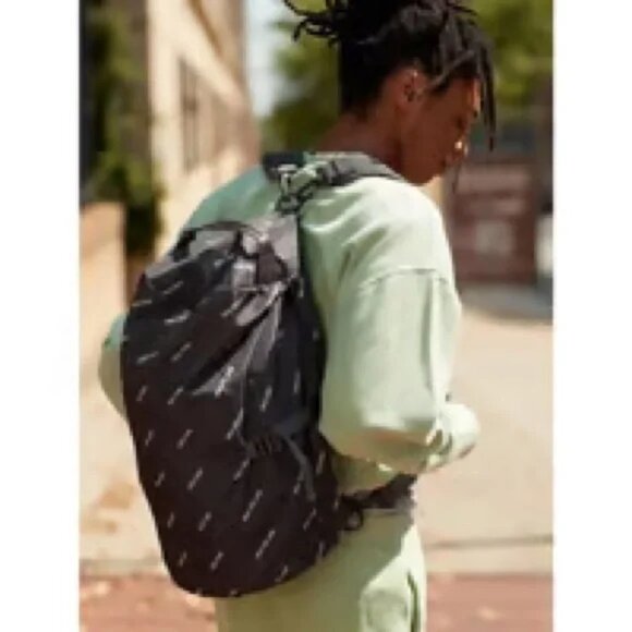 Victoria's Secret PINK Campus Convertible Duffle to Backpack Bag Charcoal - NWOT - Picture 5 of 5